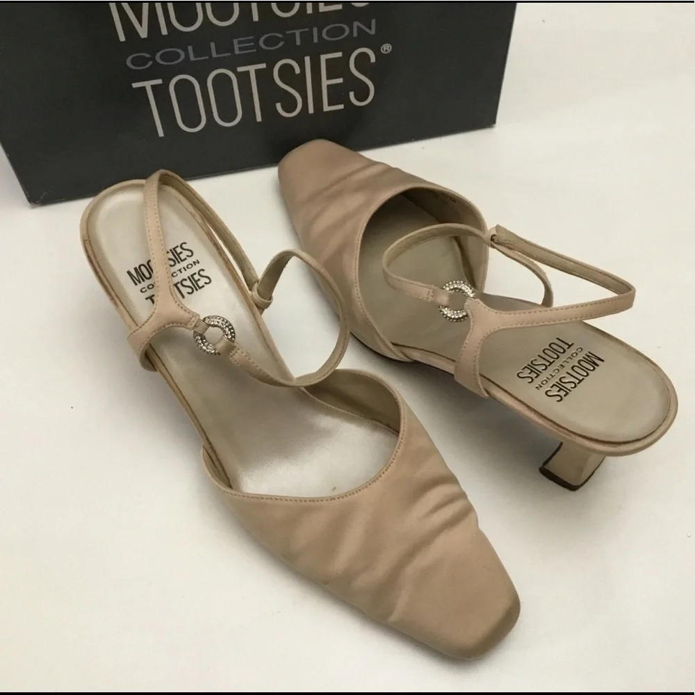 Mootsies Tootsies 11M Geisha Champagne Satin 3.25” Heels - CZ Buckles - Wedding - Picture 2 of 10